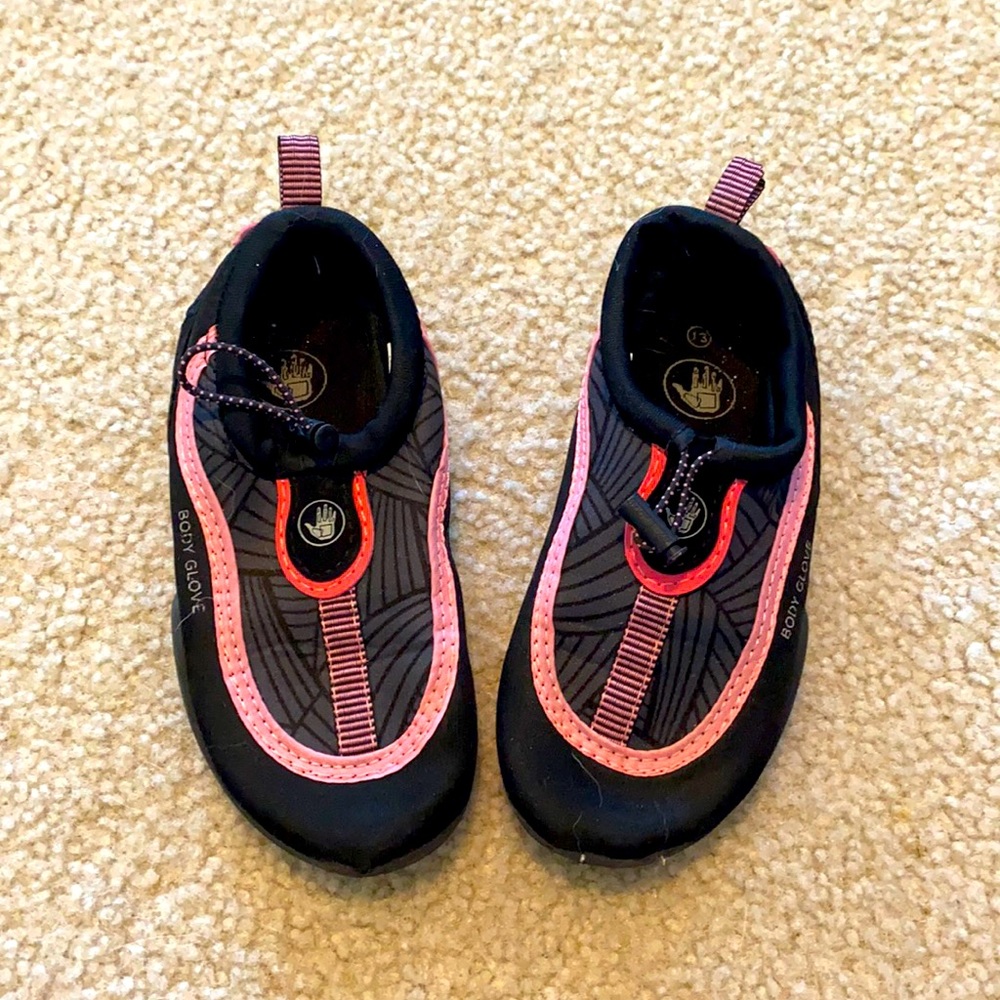 Body Glove Water Shoes with adjustable shock lace